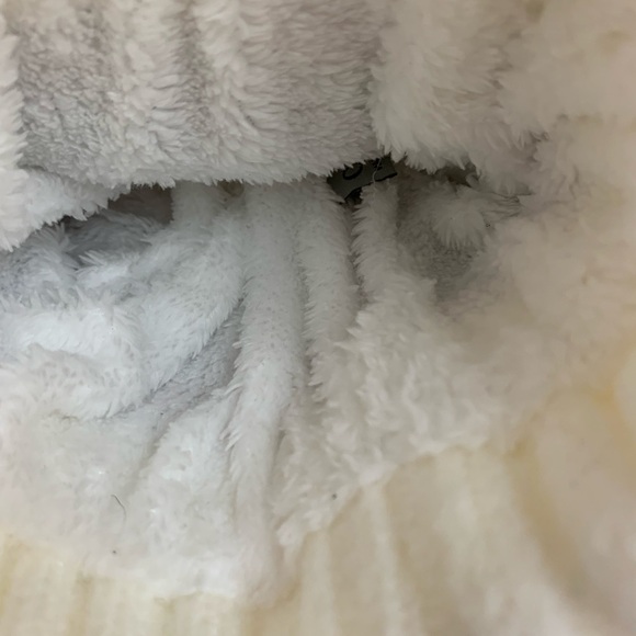 C. C. Winter Hat w/ Pom Pom - OS - Picture 2 of 6